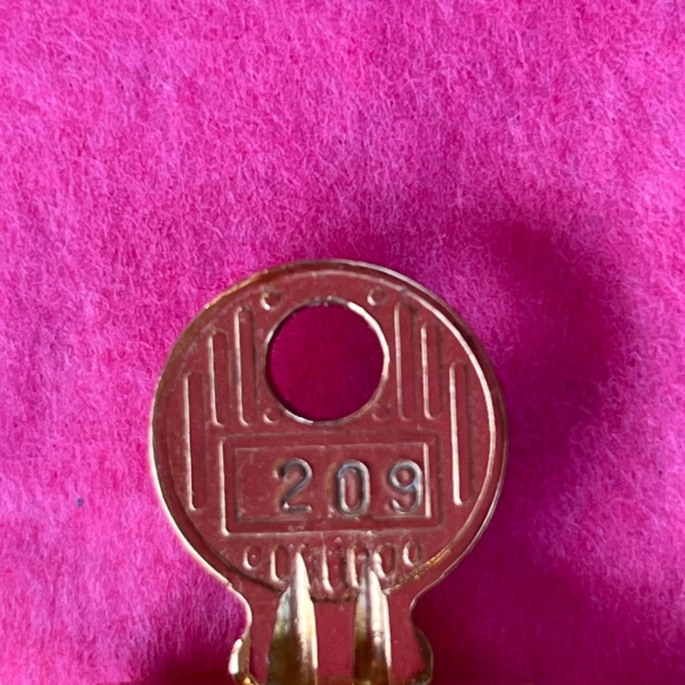 LOUIS VUITTON #209 RARE LOCK AND KEY - Picture 3 of 5